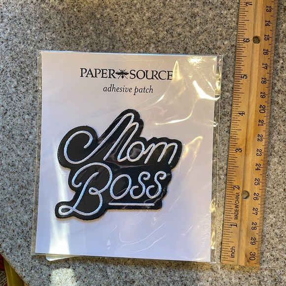 PAPER SOURCE Mom Boss no-sew Adhesive Patch - Picture 2 of 4